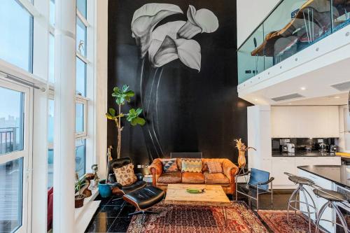 London Canary Wharf Riverside Penthouse Apartment — 5-Star Luxury Hotel in London, United Kingdom