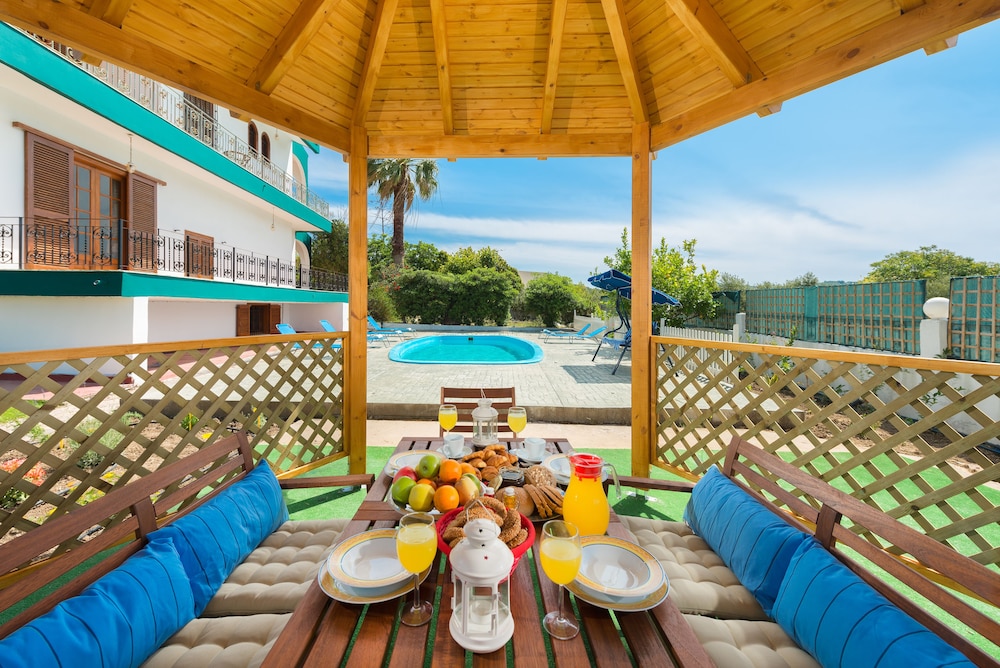 Villas Marianna — 4-Star Luxury Hotel in Rodos, Greece