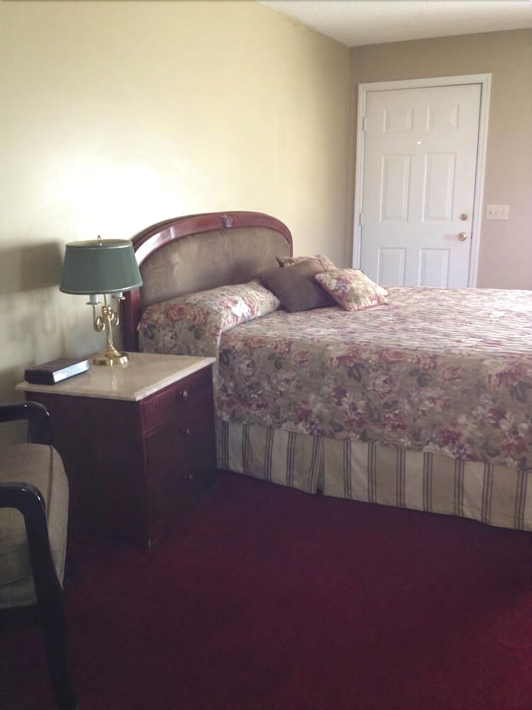 Four Seasons Country Inn - photo 20