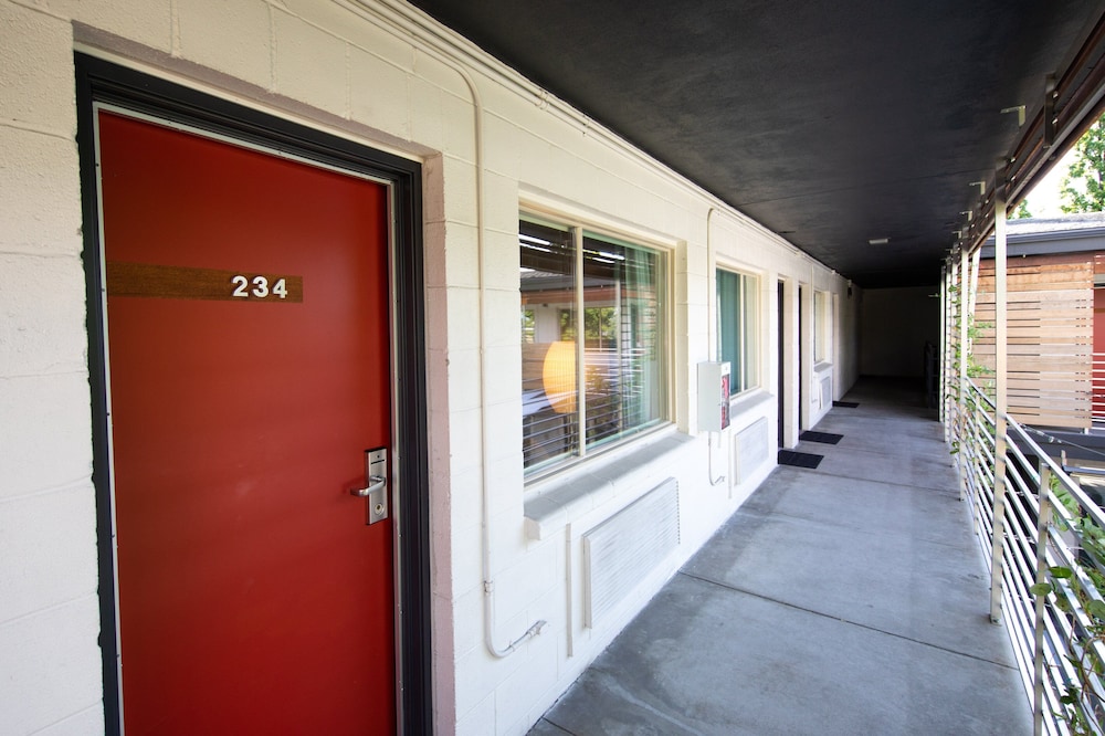 Modern Hotel - photo 132