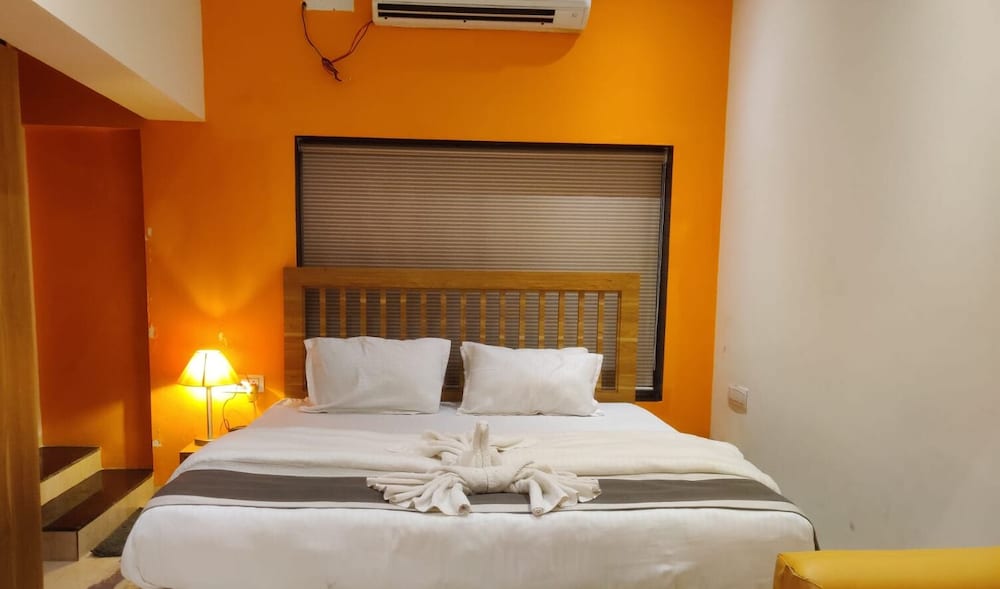 Supriti’s Farmington Splash Resort in Karjat, India