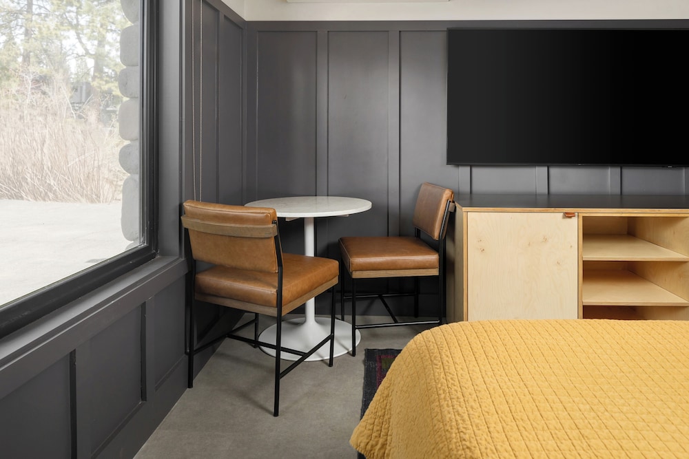 The Coachman Hotel - photo 33