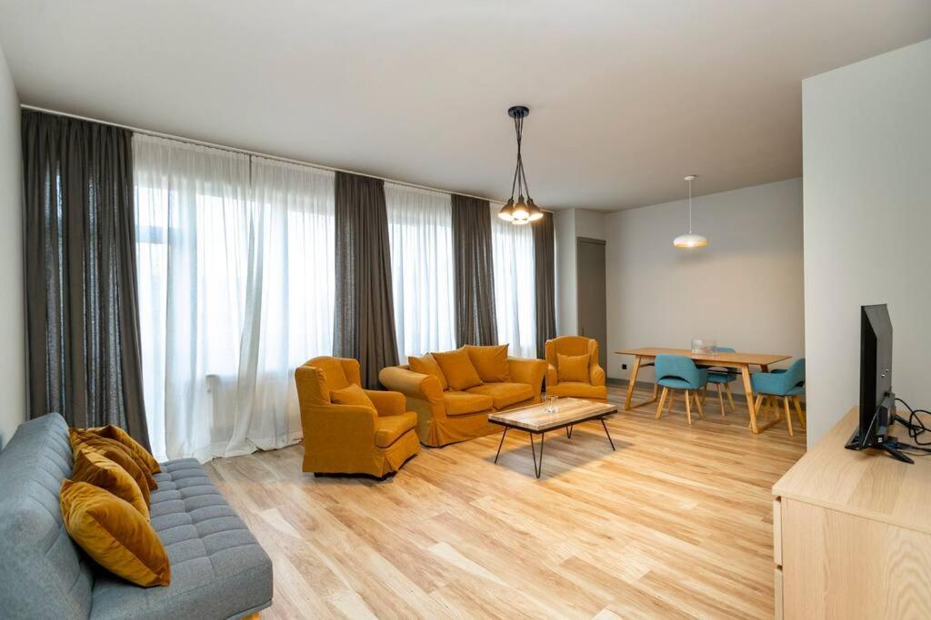 Comfortable 1BR Apartment in Central Vake by Wehost