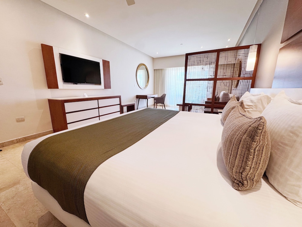 The Reef 28 Adults Only All Suites