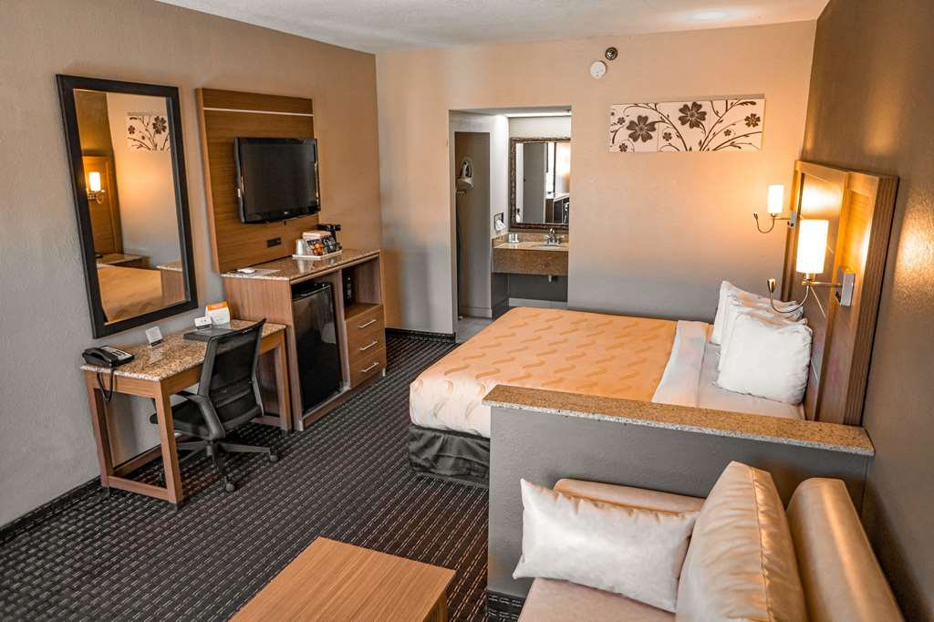 Quality Inn & Suites near Six Flags Austell - photo 13