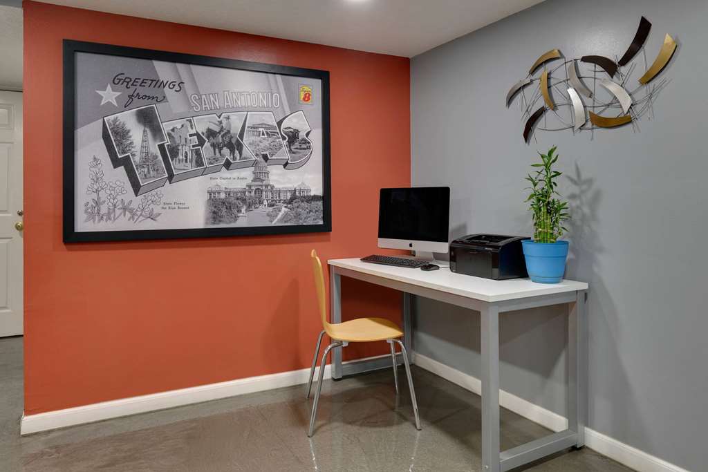 Super 8 by Wyndham San Antonio Pearl District Downtown - photo 20