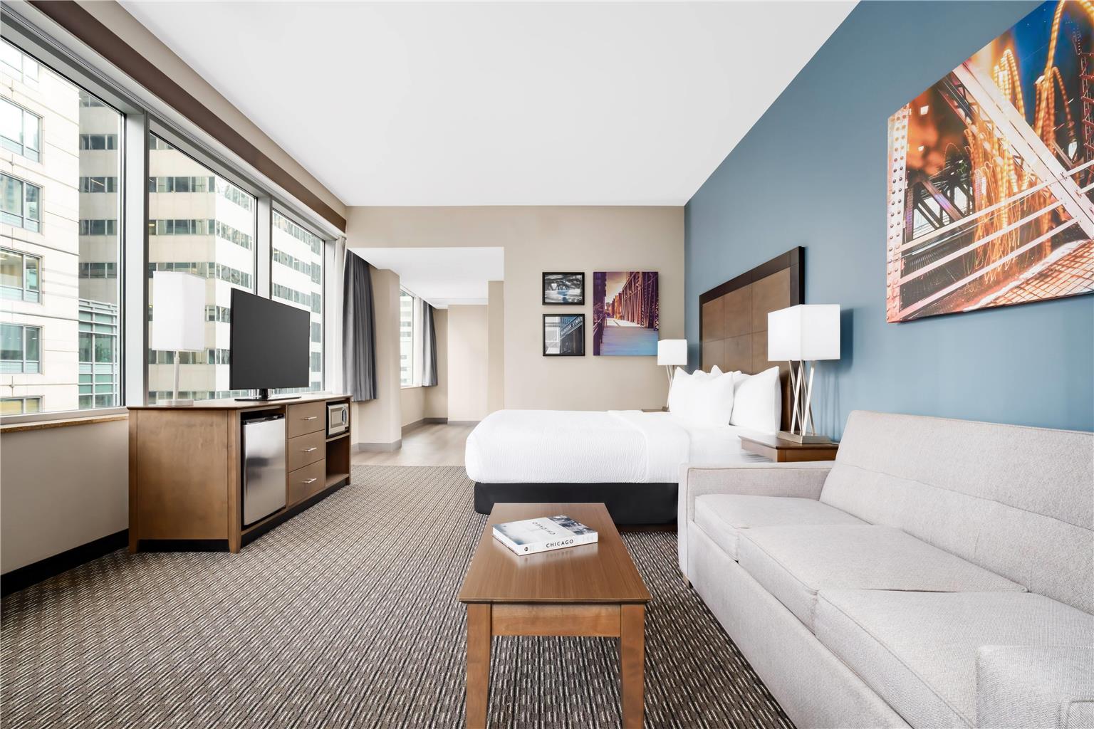 La Quinta Inn & Suites by Wyndham Chicago Downtown - photo 56