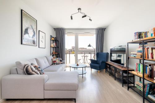 Owsiana 9 Modern Designed Apartment with Balcony by Noclegi Renters — 4-Star Luxury Hotel in Warsaw, Poland