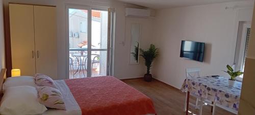 Apartman Alaga D in Tribunj, Croatia