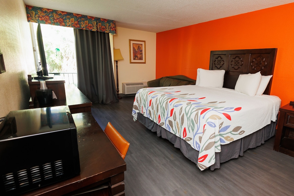 Garnet Inn & Suites Orlando - photo 51