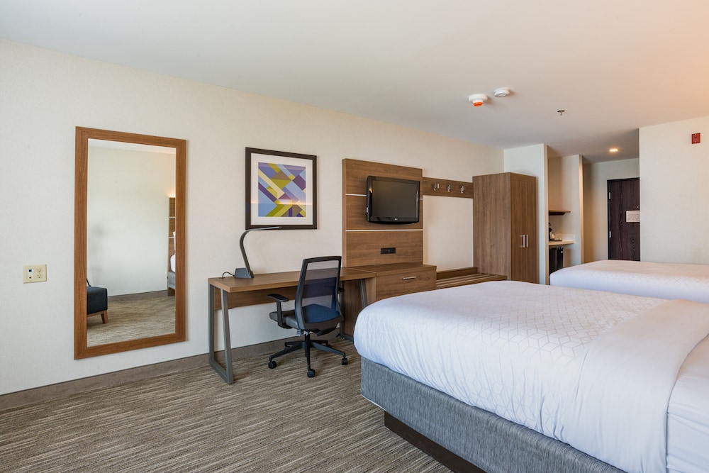 Holiday Inn Express Hotel & Suites Swansea by IHG - photo 17