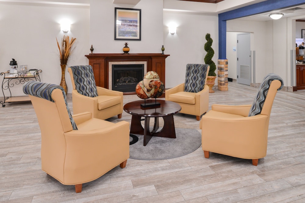 Holiday Inn Express Clanton by IHG - photo 44