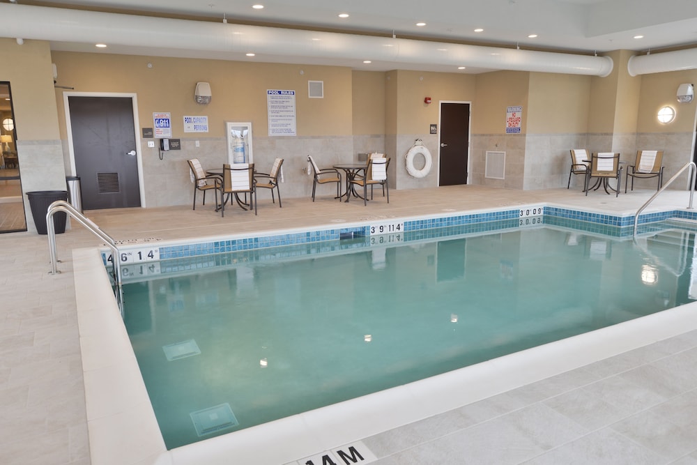 Hampton Inn & Suites Chippewa Falls - photo 26