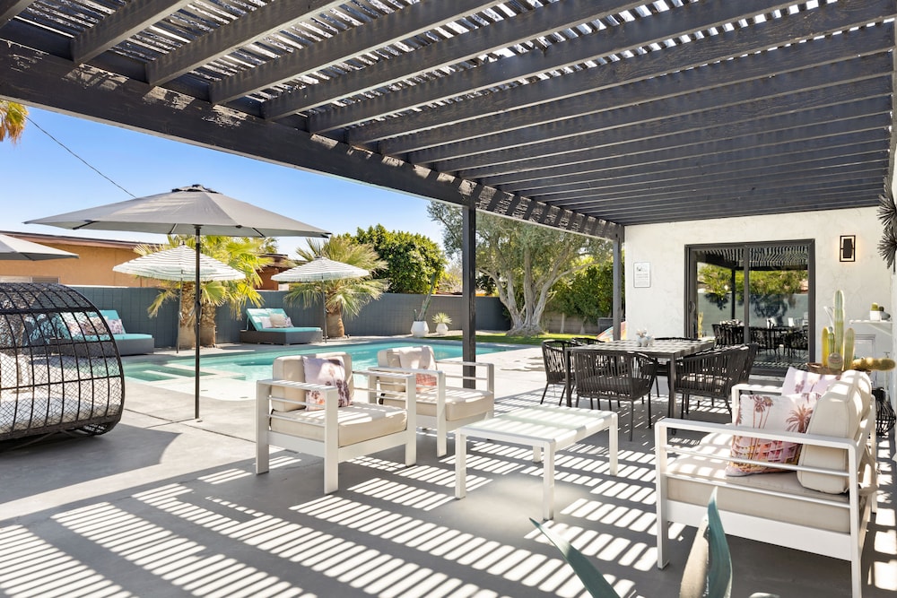 The Llama House by Avantstay Featured on Hgtv Resort Style Pool & Spa Permit#4277 - photo 24