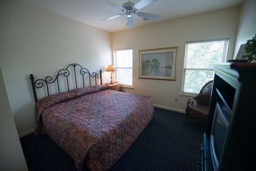 Branson Yacht Club - photo 30