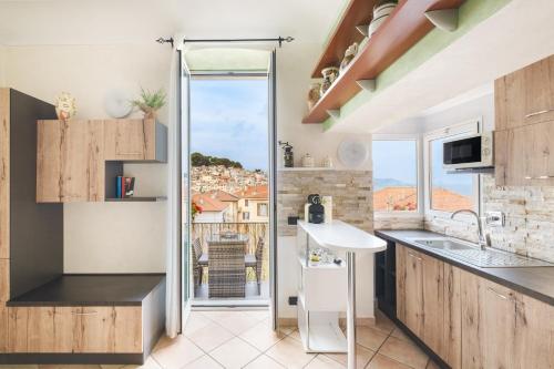 Matty's Home Center Sea View Free Parking Strategic Area — 4-Star Luxury Hotel in San Remo, Italy