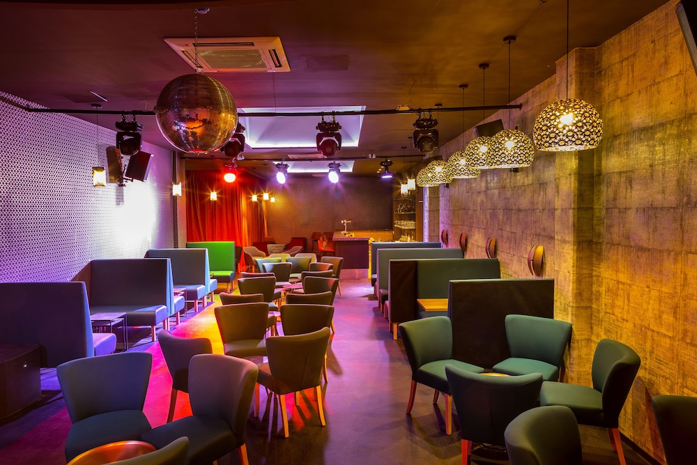 מזון ומשקאות