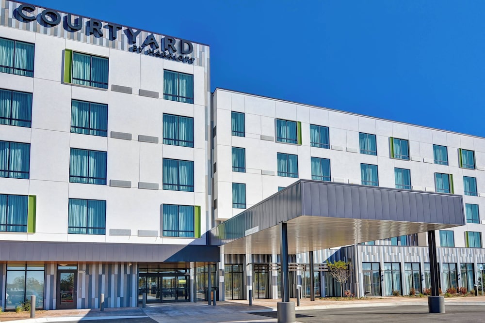 Courtyard by Marriott Bentonville Rogers Promenade - photo 42