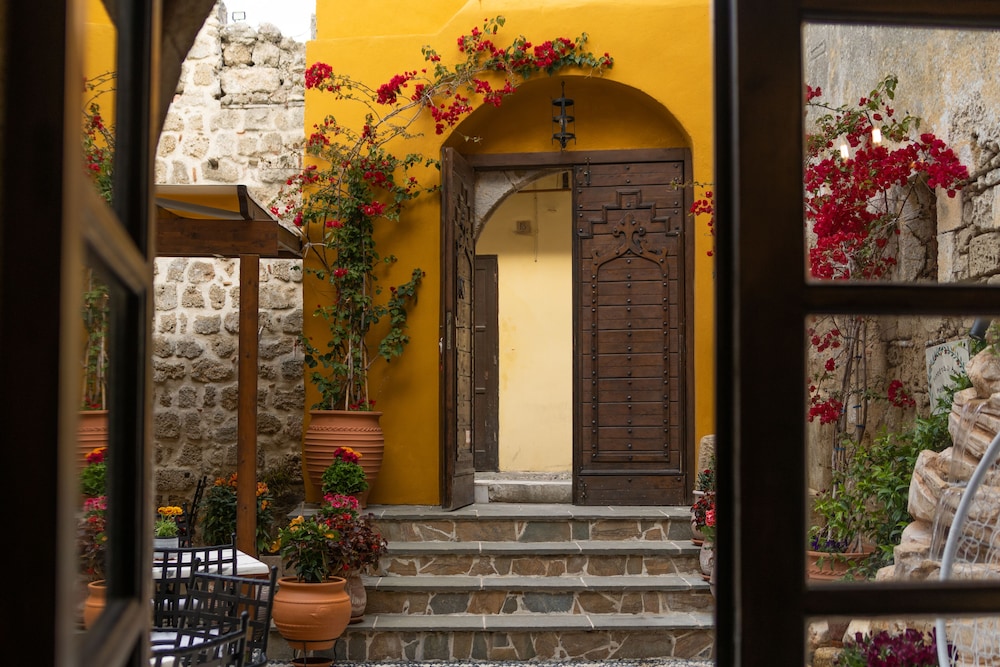 April Medieval Hotel — Rodos — photo 2