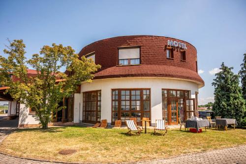 Motel Arkus - last minute hotel in Cernozice