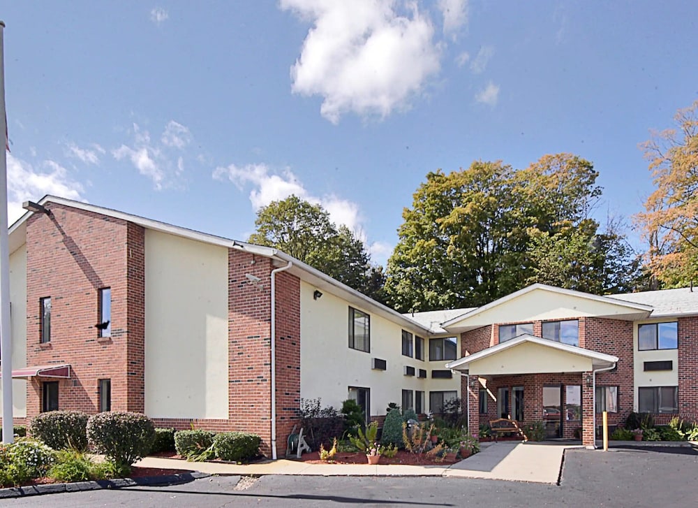 Riverdale Inn — hotel in West Springfield