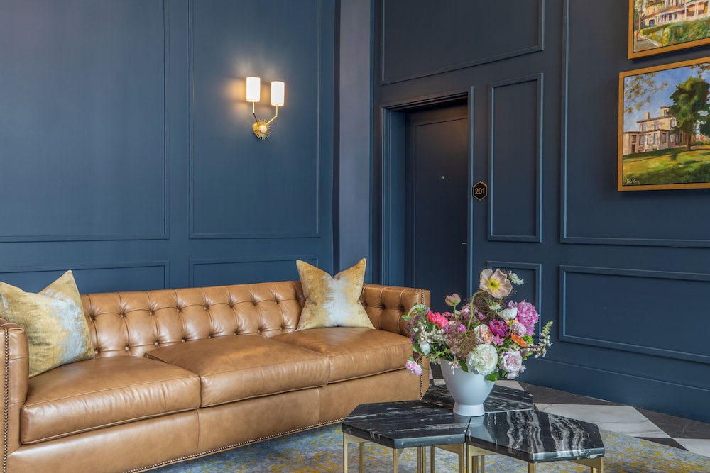 The Bee Hotel Danville - photo 4