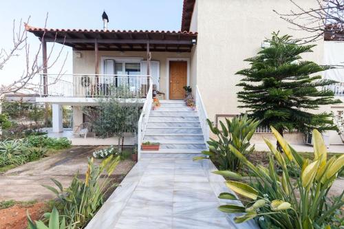 Country Rooms Near Athens Airport in Markopoulo, Greece