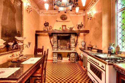 Villa Gina by Quokka 360 historic Villa on the Lake Como — 4-Star Luxury Hotel in Ossuccio, Italy