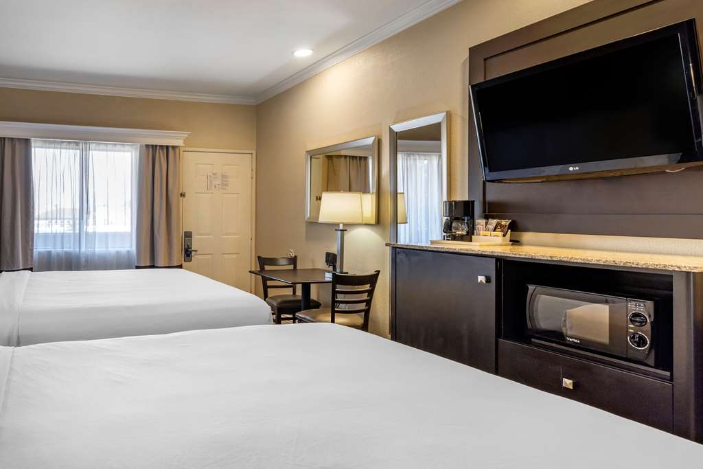Comfort Inn & Suites Huntington Beach - photo 8