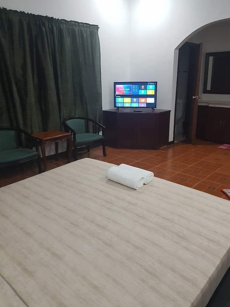 Platinum Hotel — Angeles City — photo 5