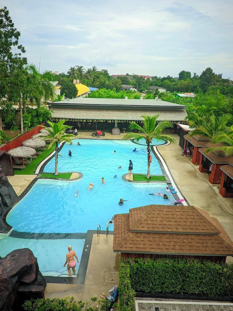 Hideaway Resort in Ban Chang, Thailand