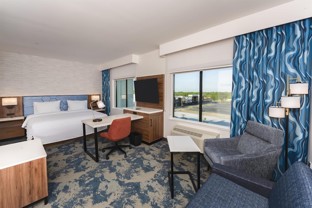 Hampton Inn & Suites by Hilton Irving Hwy 183 - photo 8