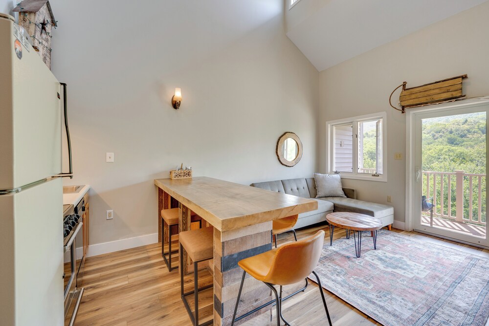 Lincoln Condo with Resort Amenities And Mountain Views - photo 5