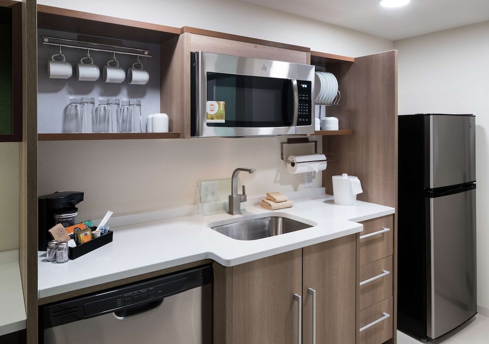 Home2 Suites by Hilton Jacksonville Airport - photo 24