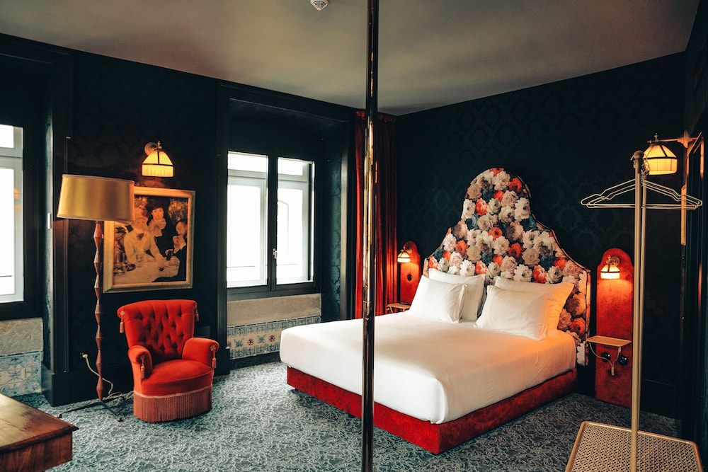 Pensão Amor Madam s Lodge — 4-Star Luxury Hotel in Lisbon, Portugal