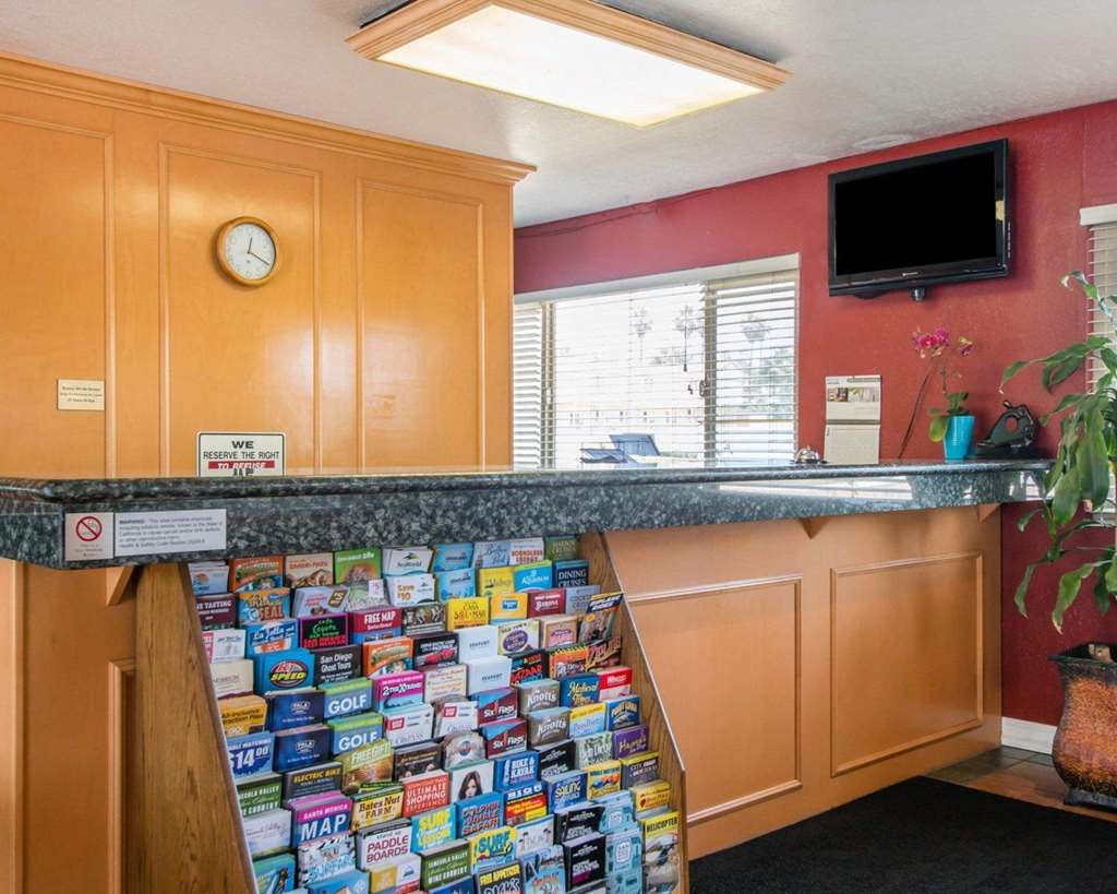 Rodeway Inn Fallbrook Downtown - photo 6