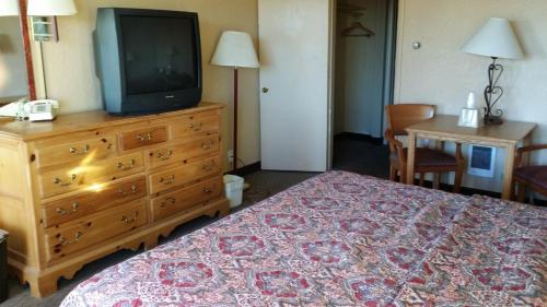 Western Ridge Motel - photo 12