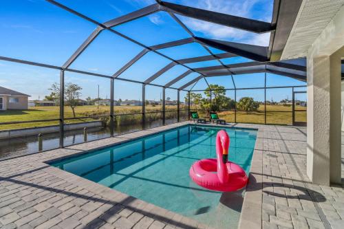 New Construction With heated Pool and Pier Great for 2 Families in Cape Coral, United States