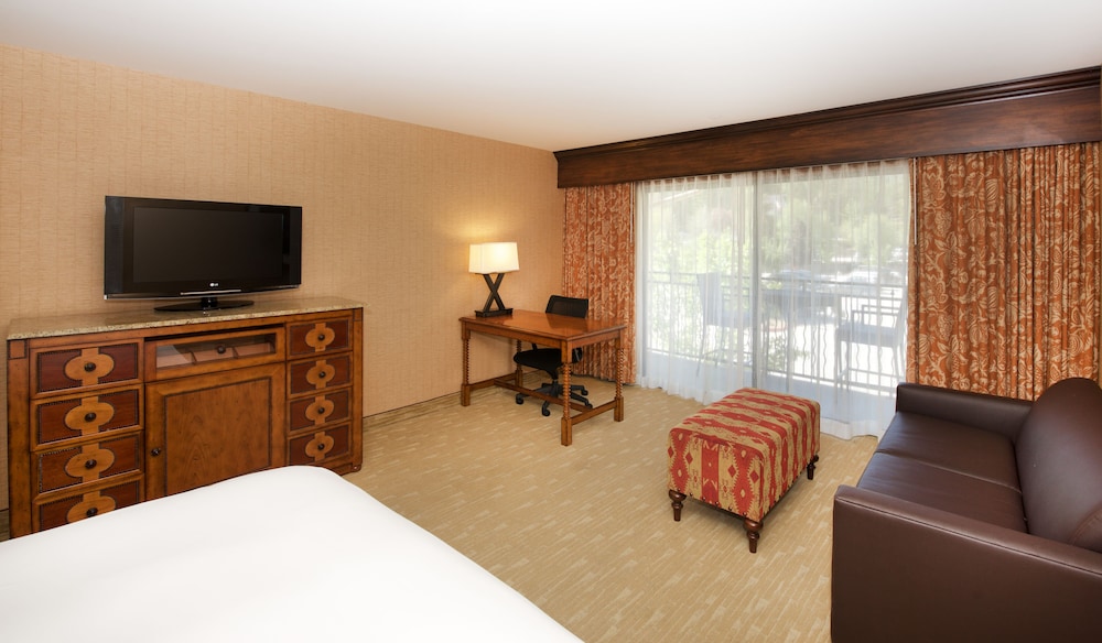 Lake Arrowhead Resort and Spa - photo 4