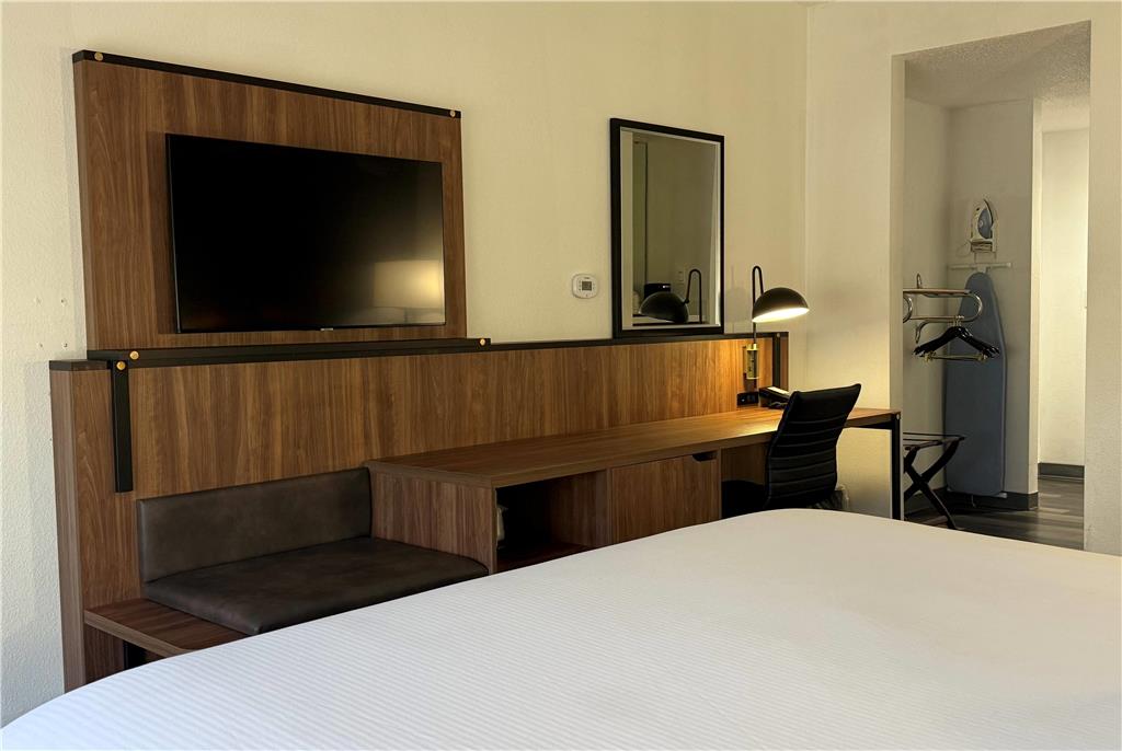 Wingate by Wyndham Indianapolis Airport Rockville Rd. - photo 23