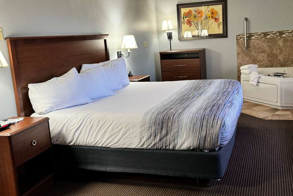 AmericInn by Wyndham Stillwater - photo 8