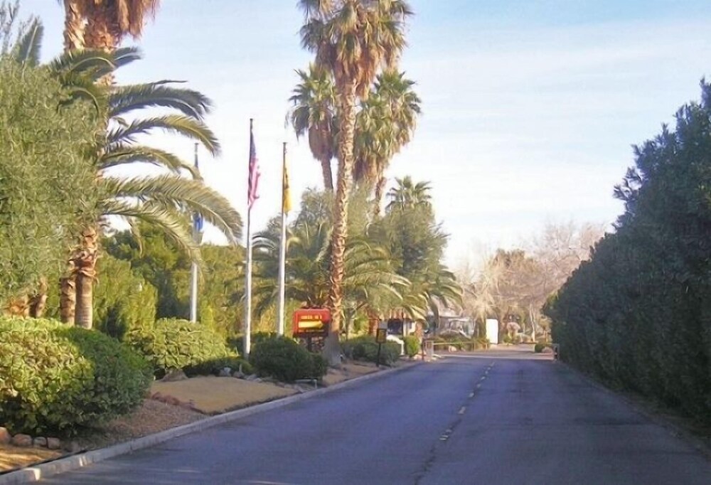 Thousand Trails Las Vegas RV Resort - photo 22
