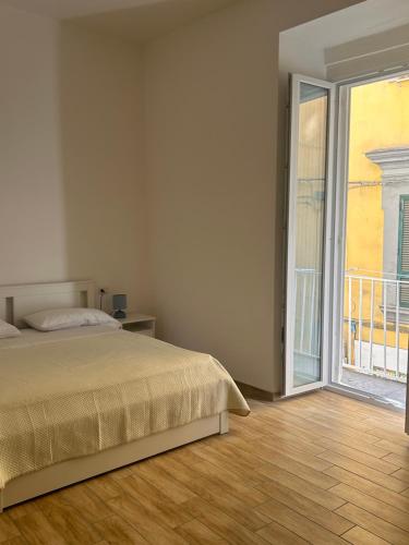 Giordy house Napoli Centro — 4-Star Luxury Hotel in Naples, Italy