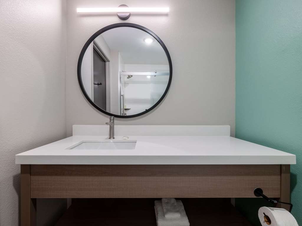 ECHO Suites Extended Stay by Wyndham Spartanburg - photo 23