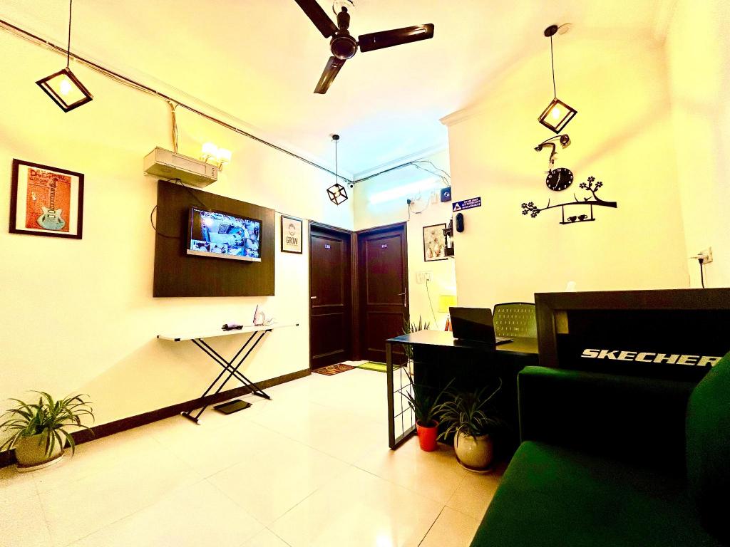 Golf Course Hotel Gurgaon