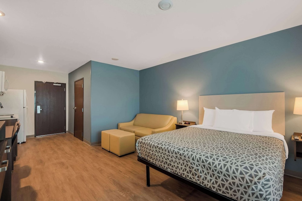 WoodSpring Suites Bellflower Los Angeles - photo 23