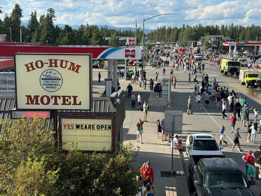 Ho Hum Motel - photo 22