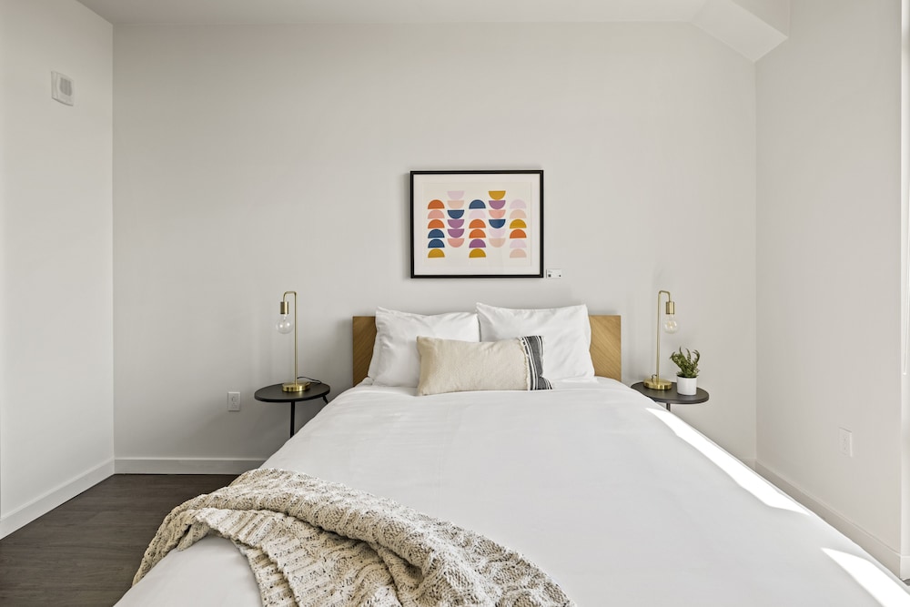 Placemakr Marymount Ballston - photo 14