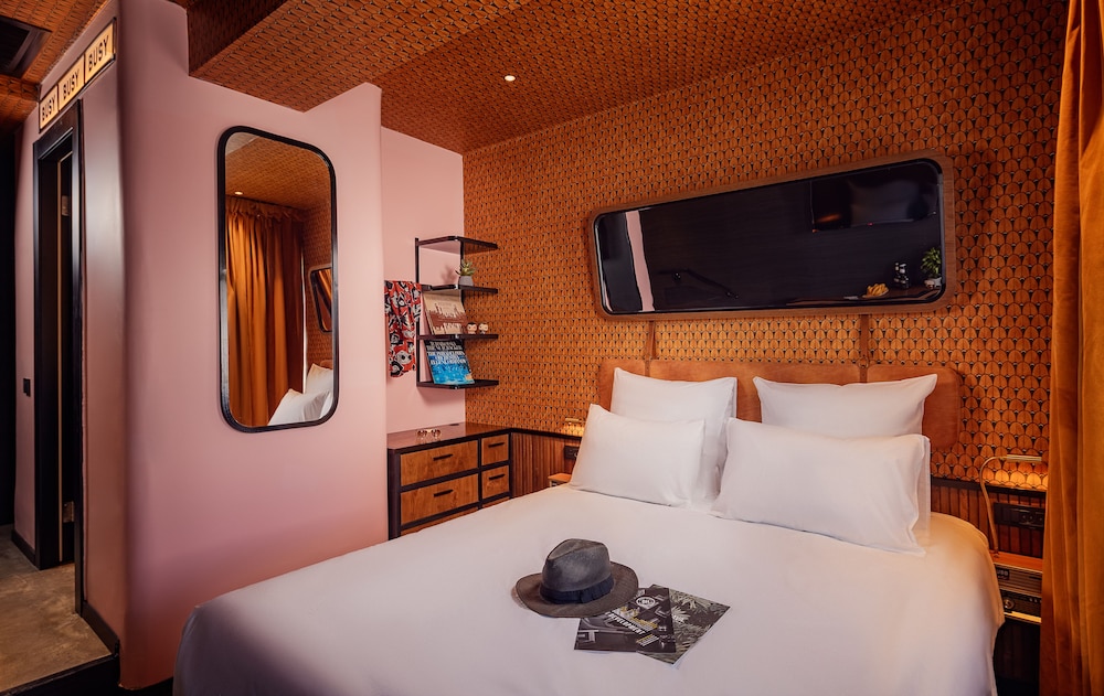 Dave Levinsky Son of a Brown in Tel Aviv, Israel