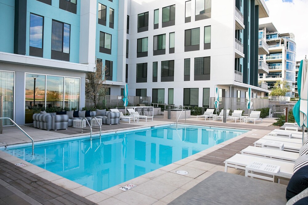 Stay Alfred on Rio Salado Parkway — 4-Star Luxury Hotel in Tempe, United States